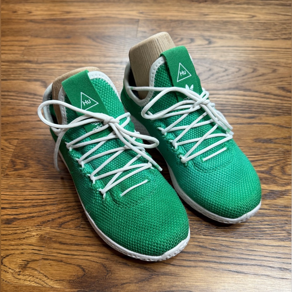 Adidas Pharrell Williams HU Green Boys Sneakers Size 1.5